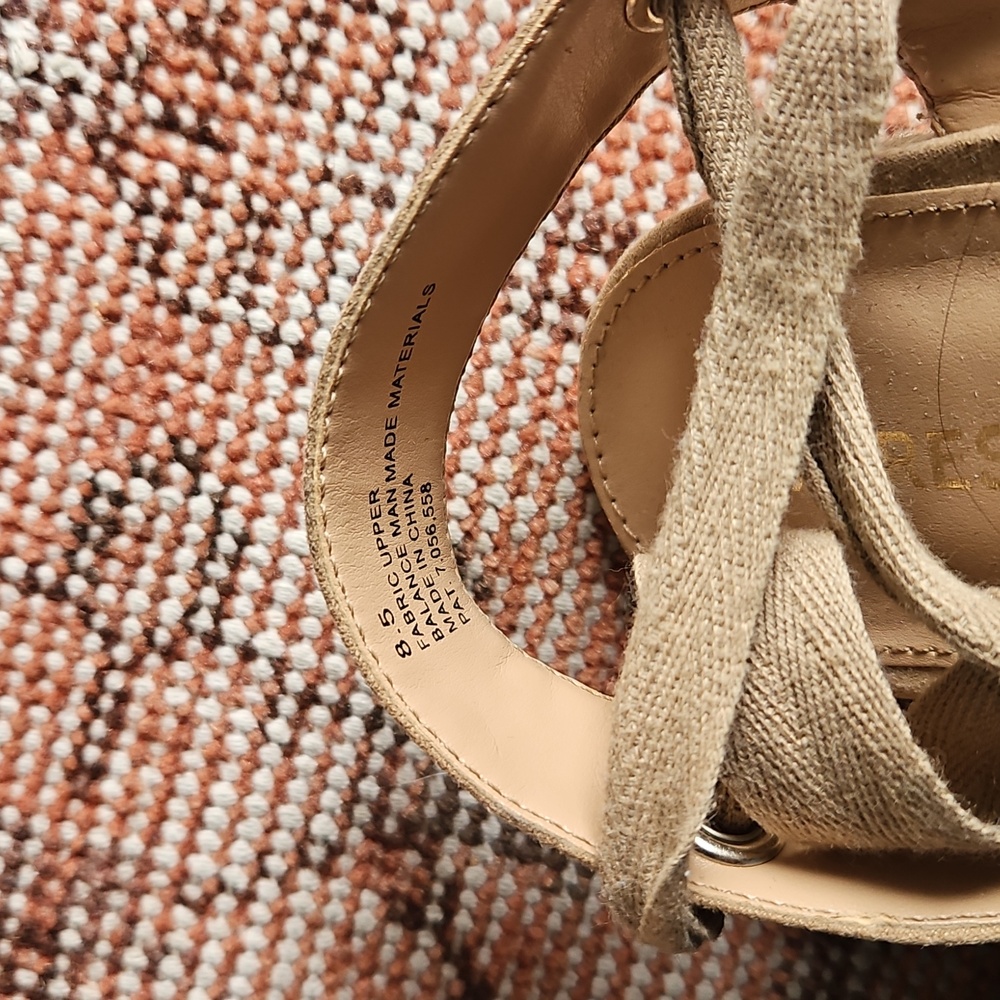 Express Sandals - Picture 6 of 6